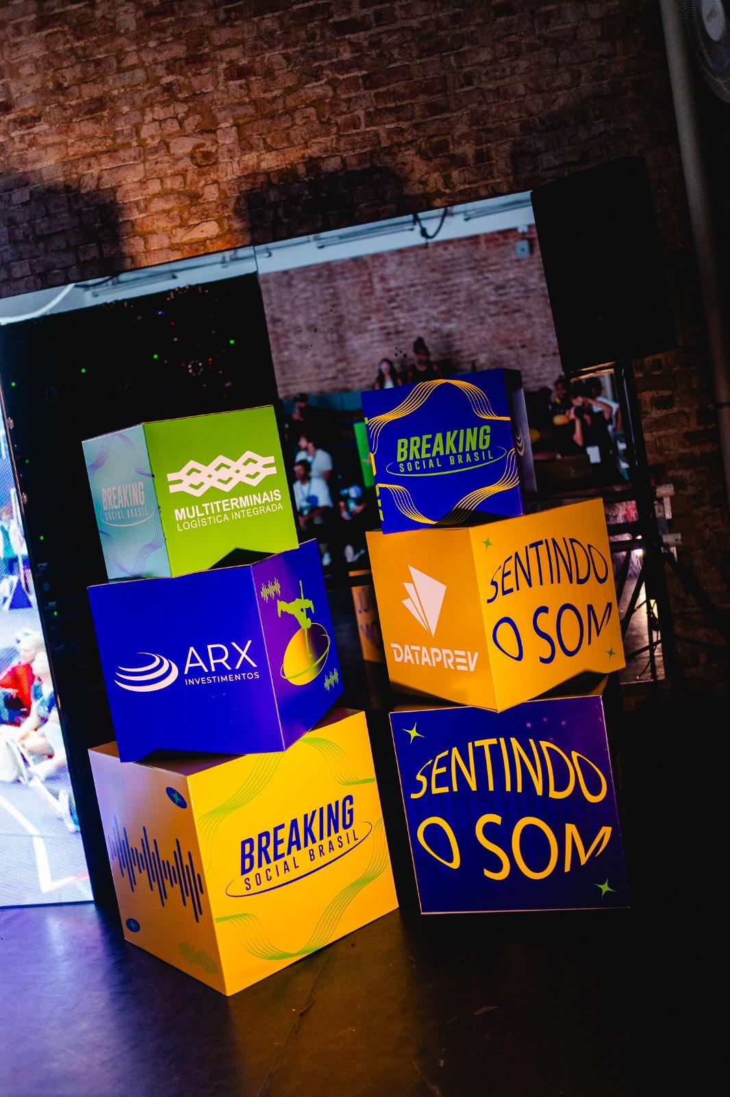 Cubos MDF Breaking Social Brasil - Imagem 2